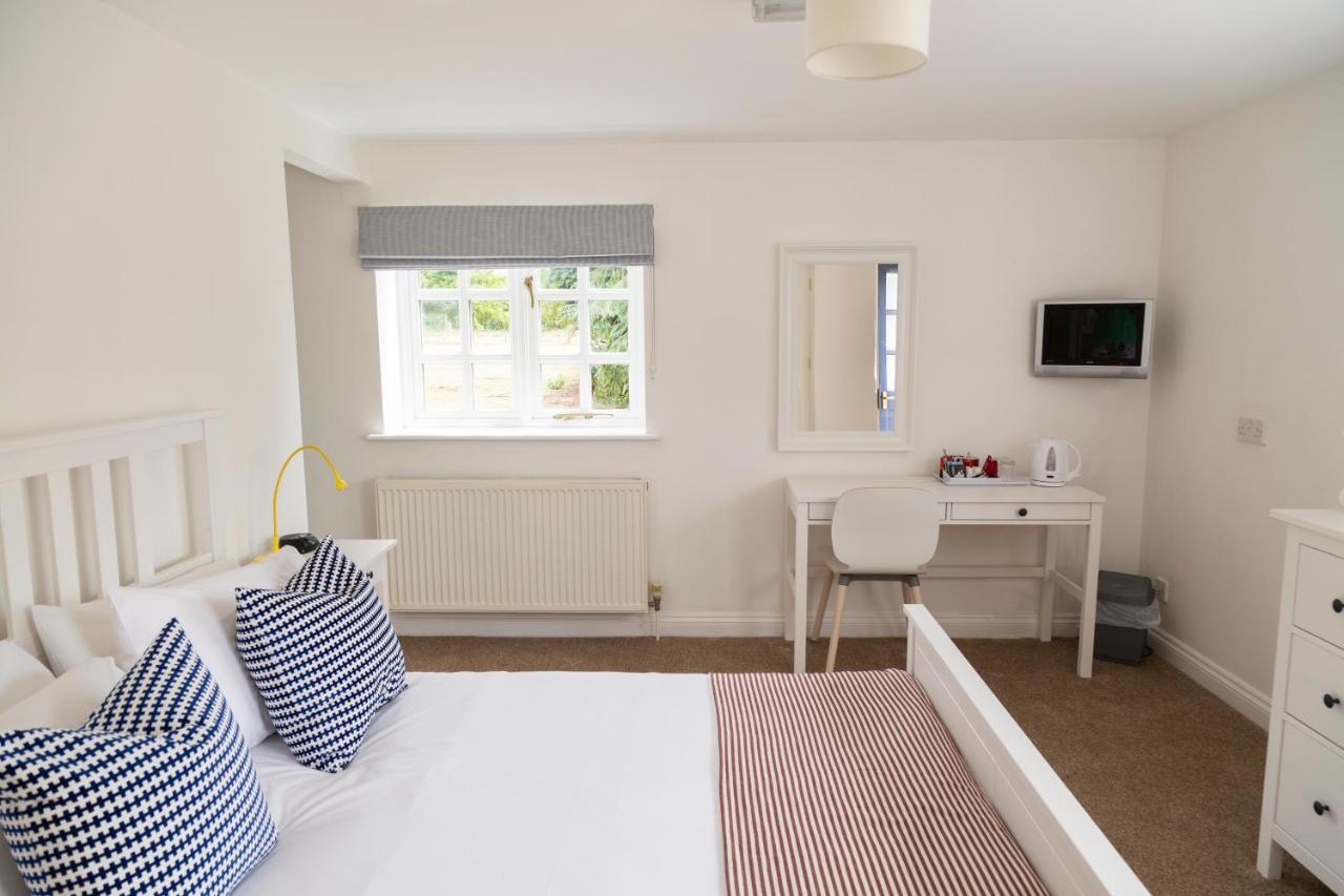 Five Bells Inn, Wrentham Экстерьер фото